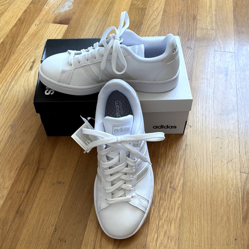 Brand new Adidas tennis shoes